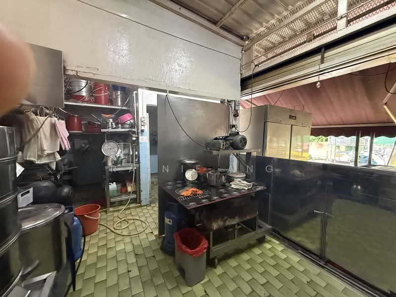 Commerical Shop Near Aljunied MRT, Lorong 27 Geylang Road, 947 sqft, Shop / Shophouse For Sale, by Rainie Ang, 500107927 - Kitchen - CommercialGuru.com.sg