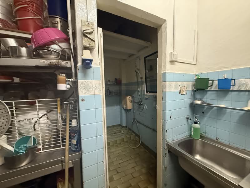 Commerical Shop Near Aljunied MRT, Lorong 27 Geylang Road, 947 sqft, Shop / Shophouse For Sale, by Rainie Ang, 500107927 - Bathroom - CommercialGuru.com.sg