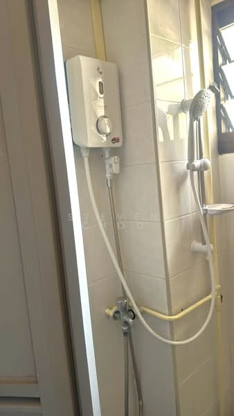 62 Lorong 4 Toa Payoh, 62 Lorong 4 Toa Payoh, Room Rental, 120 sqft, HDB Flat For Rent, by Steven Choo, 500107935 - Bathroom - PropertyGuru.com.sg