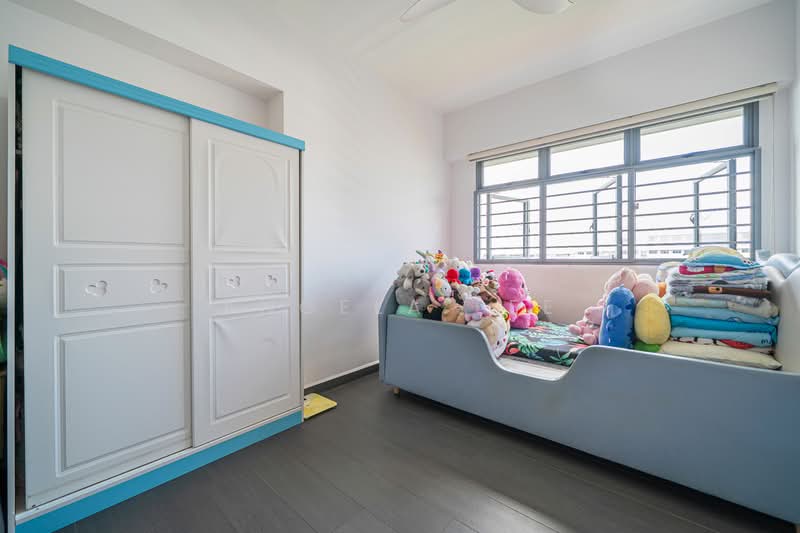 618B Tampines Street 61, 618B Tampines Street 61, 3 Bedrooms, 1,216 sqft, HDB Flat For Sale, by Angela Lee, 500107941 - Common Bedroom 1 - PropertyGuru.com.sg