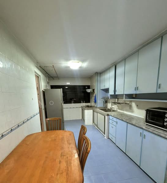 307 Clementi Avenue 4, 307 Clementi Avenue 4, 3 Bedrooms, 990 sqft, HDB Flat For Rent, by Novene Ng, 500107950 - Kitchen - PropertyGuru.com.sg