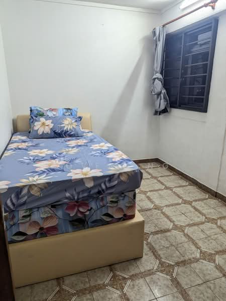 307 Clementi Avenue 4, 307 Clementi Avenue 4, 3 Bedrooms, 990 sqft, HDB Flat For Rent, by Novene Ng, 500107950 - Bedroom - PropertyGuru.com.sg