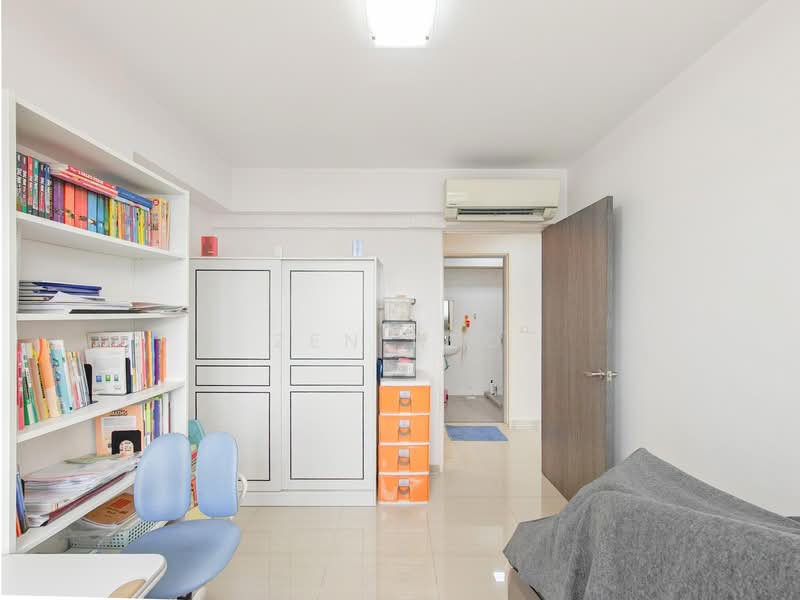 812A Choa Chu Kang Avenue 7, 812A Choa Chu Kang Avenue 7, 3 Bedrooms, 1,216 sqft, HDB Flat For Sale, by Zen Neo, 500107961 - Study - PropertyGuru.com.sg