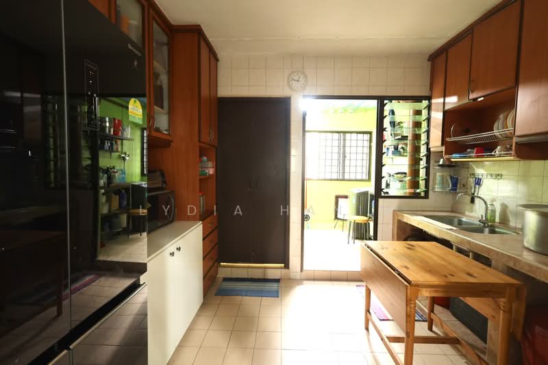 758 Woodlands Avenue 6, 758 Woodlands Avenue 6, 3 Bedrooms, 1,098 sqft, HDB Flat For Sale, by Lydia Hanim, 500107965 - Kitchen - PropertyGuru.com.sg