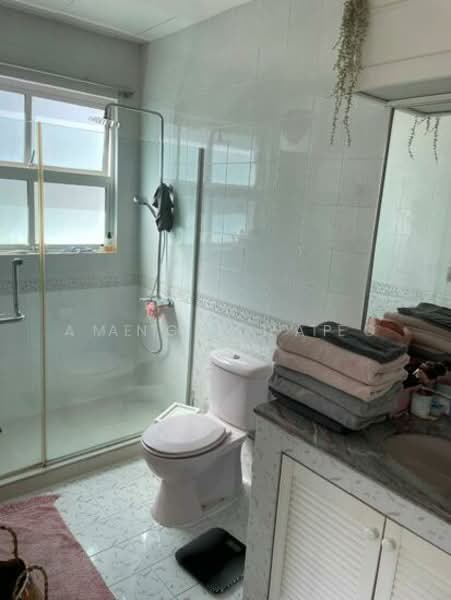 Ville Royale, 310 River Valley Road, 3 Bedrooms, 1,309 sqft, Apartment For Rent, by Angie Yap, 500107969 - Bathroom - PropertyGuru.com.sg