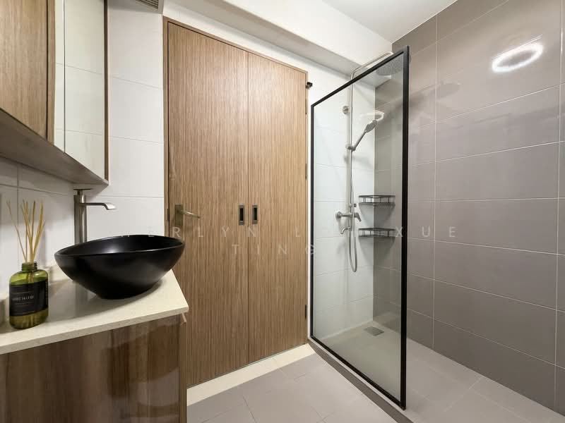 356B Anchorvale Lane, 356B Anchorvale Lane, 3 Bedrooms, 1,216 sqft, HDB Flat For Sale, by Cherlyn Loh Xue Ting, 500107973 - Master Bathroom - PropertyGuru.com.sg