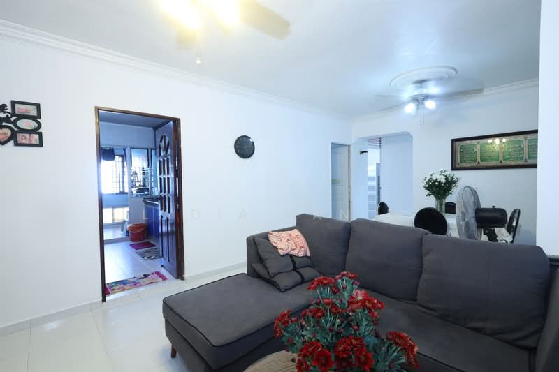 601 Woodlands Drive 42, 601 Woodlands Drive 42, 3 Bedrooms, 1,001 sqft, HDB Flat For Sale, by Lydia Hanim, 500107976 - Living Room - PropertyGuru.com.sg