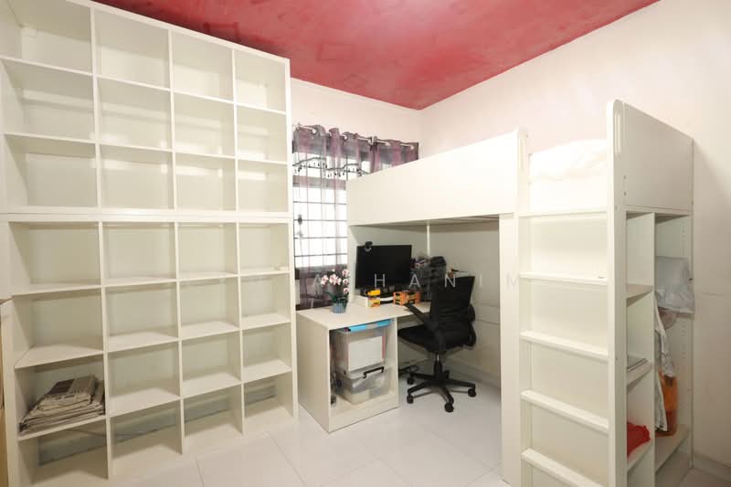 601 Woodlands Drive 42, 601 Woodlands Drive 42, 3 Bedrooms, 1,001 sqft, HDB Flat For Sale, by Lydia Hanim, 500107976 - Study - PropertyGuru.com.sg