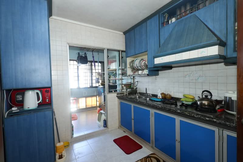 601 Woodlands Drive 42, 601 Woodlands Drive 42, 3 Bedrooms, 1,001 sqft, HDB Flat For Sale, by Lydia Hanim, 500107976 - Kitchen - PropertyGuru.com.sg