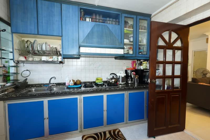 601 Woodlands Drive 42, 601 Woodlands Drive 42, 3 Bedrooms, 1,001 sqft, HDB Flat For Sale, by Lydia Hanim, 500107976 - Kitchen - PropertyGuru.com.sg