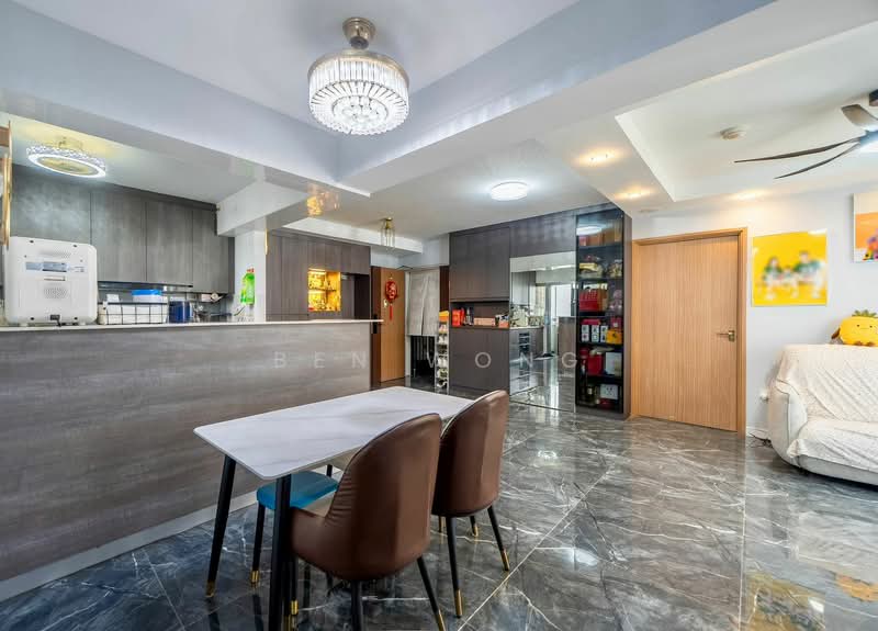 408B Northshore Drive, 408B Northshore Drive, 3 Bedrooms, 1,012 sqft, HDB Flat For Sale, by Ben Wong, 500107979 - Living Room - PropertyGuru.com.sg