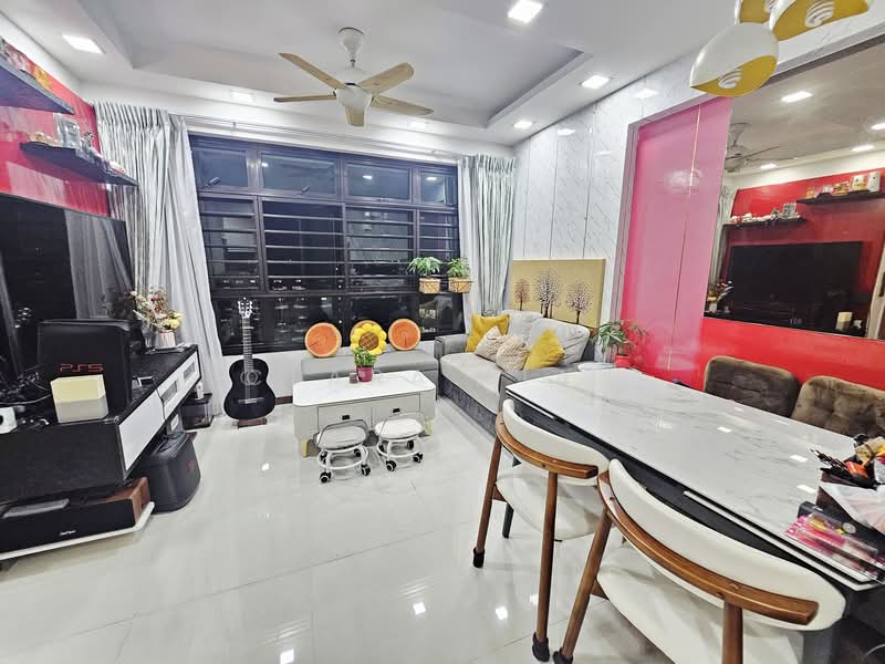 365C Upper Serangoon Road, 365C Upper Serangoon Road, 2 Bedrooms, 721 sqft, HDB Flat For Sale, by Clara Lian, 500107980 - Living Room - PropertyGuru.com.sg