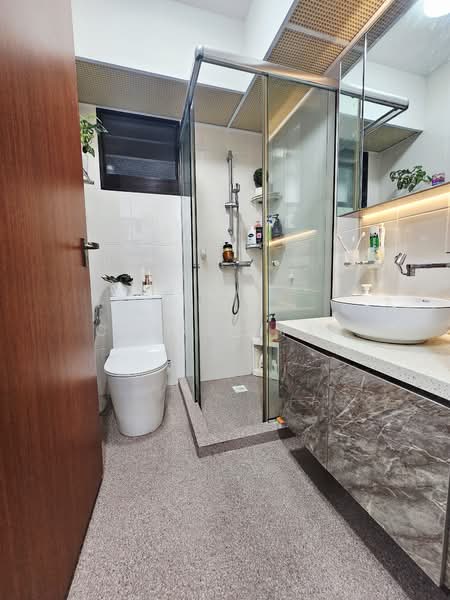 365C Upper Serangoon Road, 365C Upper Serangoon Road, 2 Bedrooms, 721 sqft, HDB Flat For Sale, by Clara Lian, 500107980 - Bathroom - PropertyGuru.com.sg