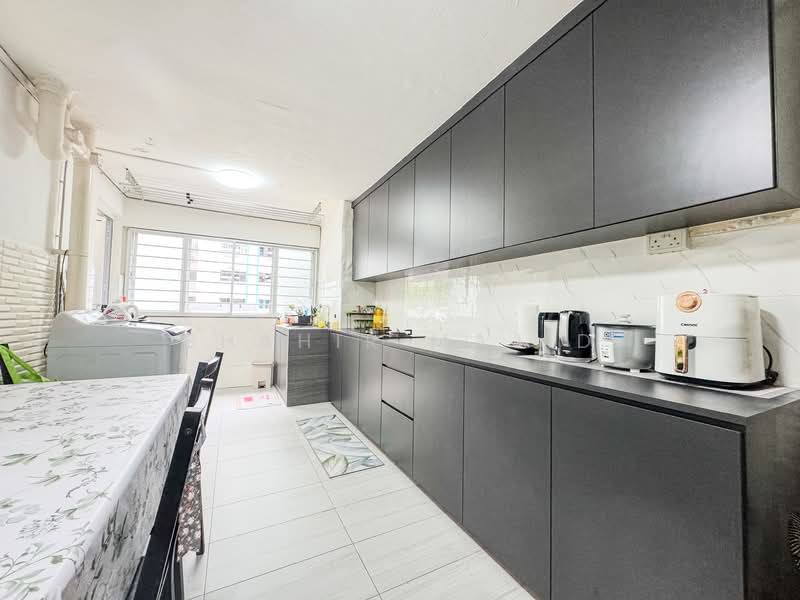 520 Bedok North Avenue 1, 520 Bedok North Avenue 1, 2 Bedrooms, 721 sqft, HDB Flat For Sale, by Shahir Majid, 500107983 - Kitchen - PropertyGuru.com.sg