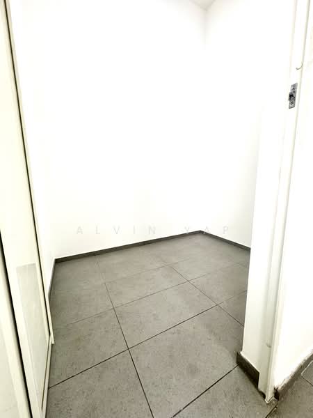 Livia, 81 Pasir Ris Grove, 4 Bedrooms, 1,324 sqft, Condominium For Rent, by Alvin Yap, 500107998 - Utility room - PropertyGuru.com.sg