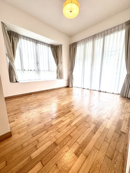 Livia, 81 Pasir Ris Grove, 4 Bedrooms, 1,324 sqft, Condominium For Rent, by Alvin Yap, 500107998 - Master bedroom - PropertyGuru.com.sg