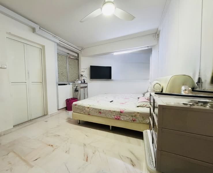 186 Bukit Batok West Avenue 6, 186 Bukit Batok West Avenue 6, 3 Bedrooms, 1,205 sqft, HDB Flat For Sale, by Karine Kuang, 500108001 - Bedroom - PropertyGuru.com.sg