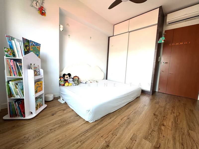 2C Sri Geylang Serai, 2C Geylang Serai, 3 Bedrooms, 1,001 sqft, HDB Flat For Sale, by Katherine Tay, 500108007 - Big Children Bedroom use Queen size Bed - PropertyGuru.com.sg