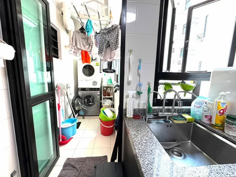 2C Sri Geylang Serai, 2C Geylang Serai, 3 Bedrooms, 1,001 sqft, HDB Flat For Sale, by Katherine Tay, 500108007 - Very useful yard for laundry - PropertyGuru.com.sg