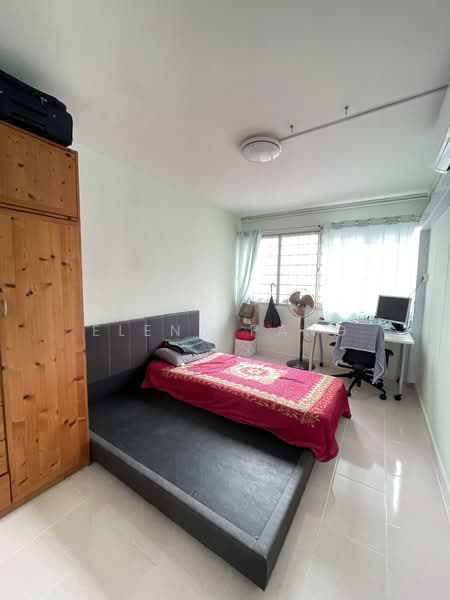 293 Choa Chu Kang Avenue 3, 293 Choa Chu Kang Avenue 3, 3 Bedrooms, 1,119 sqft, HDB Flat For Sale, by Elena Pang, 500108013 - Bedroom - PropertyGuru.com.sg