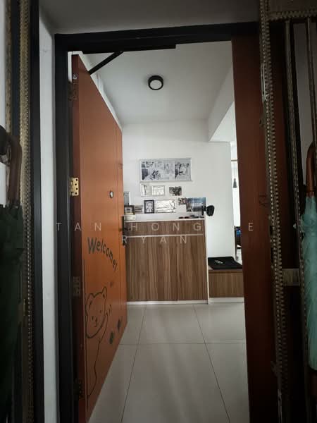 83B Circuit Road, 83B Circuit Road, 3 Bedrooms, 1,033 sqft, HDB Flat For Sale, by Tan Hong Le Ryan, 500108017 - Entrance - PropertyGuru.com.sg