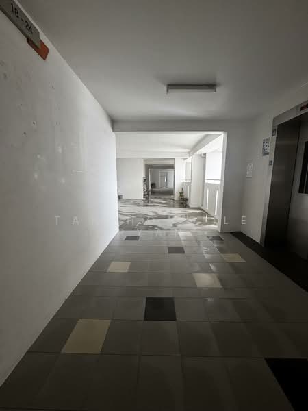 83B Circuit Road, 83B Circuit Road, 3 Bedrooms, 1,033 sqft, HDB Flat For Sale, by Tan Hong Le Ryan, 500108017 - Corridor - PropertyGuru.com.sg