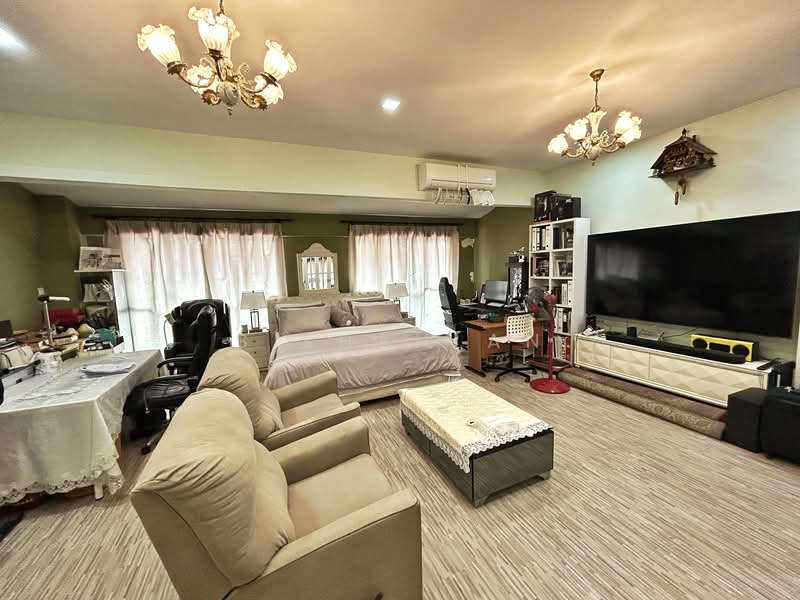 Pasir Ris Beach Park, Pasir Ris Heights, 4 Bedrooms, 3,500 sqft, Terraced House For Sale, by S Shahlan, 500108021 - Bedroom - PropertyGuru.com.sg