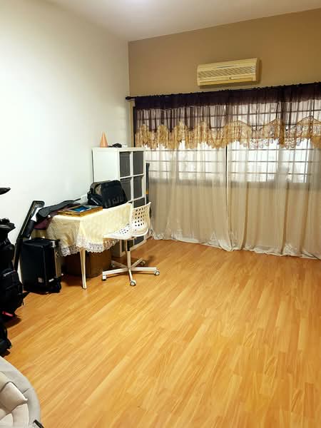 Pasir Ris Beach Park, Pasir Ris Heights, 4 Bedrooms, 3,500 sqft, Terraced House For Sale, by S Shahlan, 500108021 - Interior - PropertyGuru.com.sg