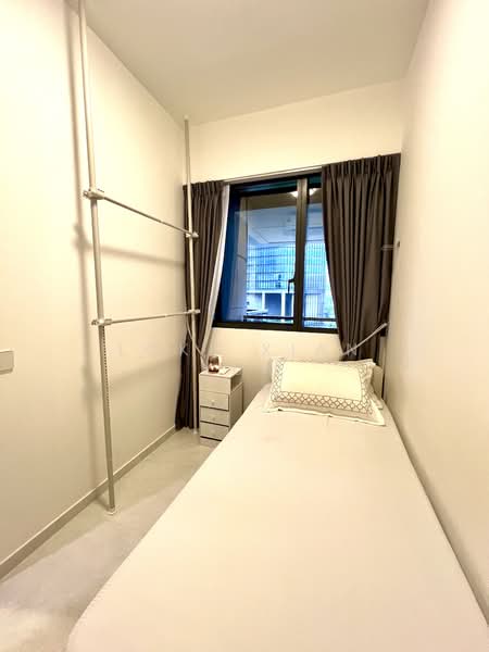 One-North Eden, 8 Slim Barracks Rise, 2 Bedrooms, 768 sqft, Condominium For Rent, by Loke Xian Xun, 500108022 - Bedroom - PropertyGuru.com.sg
