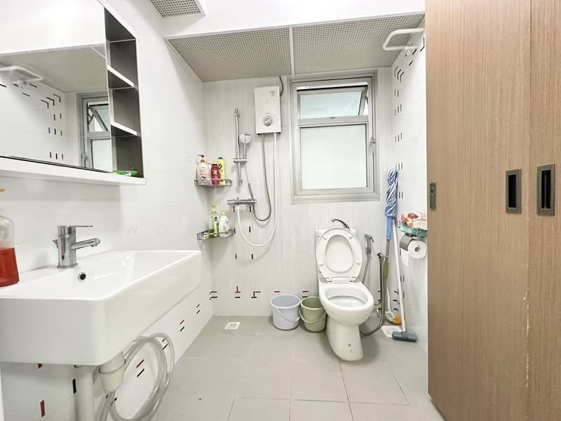 421B Northshore Drive, 421B Northshore Drive, 1 Bedroom, 409 sqft, HDB Flat For Rent, by Wong Kai Sun  黄开山, 500108035 - Bathroom - PropertyGuru.com.sg
