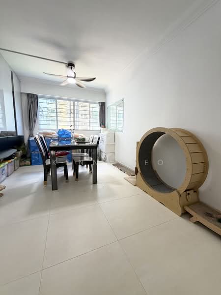 642 Ang Mo Kio Avenue 5, 642 Ang Mo Kio Avenue 5, 3 Bedrooms, 1,302 sqft, HDB Flat For Sale, by Kenny Teo, 500108037 - Dining Room - PropertyGuru.com.sg