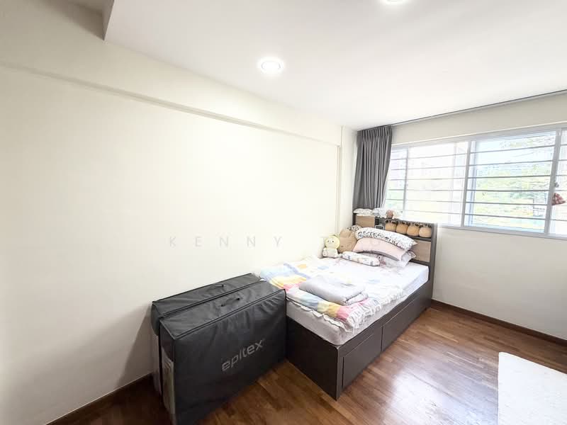 642 Ang Mo Kio Avenue 5, 642 Ang Mo Kio Avenue 5, 3 Bedrooms, 1,302 sqft, HDB Flat For Sale, by Kenny Teo, 500108037 - Bedroom - PropertyGuru.com.sg