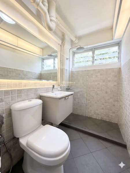 642 Ang Mo Kio Avenue 5, 642 Ang Mo Kio Avenue 5, 3 Bedrooms, 1,302 sqft, HDB Flat For Sale, by Kenny Teo, 500108037 - Bathroom - PropertyGuru.com.sg