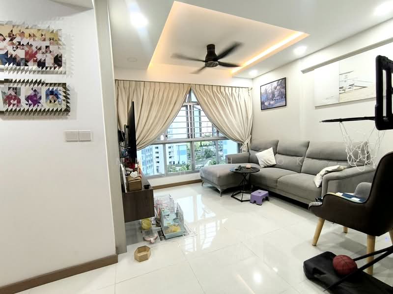 422B Northshore Dr, 422B Northshore Dr, 3 Bedrooms, 1,033 sqft, HDB Flat For Sale, by Danny Goh Tok Juai, 500108041 - Living Room - PropertyGuru.com.sg