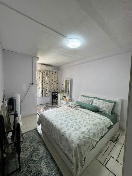 399 Yishun Avenue 6, 399 Yishun Avenue 6, 2 Bedrooms, 786 sqft, HDB Flat For Sale, by Haslina Tahir, 500108043 - Bedroom - PropertyGuru.com.sg