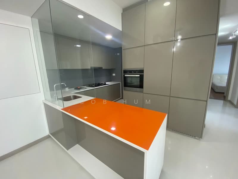J Gateway, 6 Gateway Drive, 3 Bedrooms, 947 sqft, Condominium For Rent, by Bob Hum, 500108050 - Kitchen - PropertyGuru.com.sg