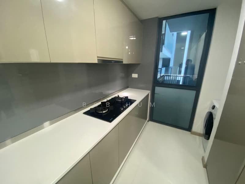 J Gateway, 6 Gateway Drive, 3 Bedrooms, 947 sqft, Condominium For Rent, by Bob Hum, 500108050 - Kitchen - PropertyGuru.com.sg