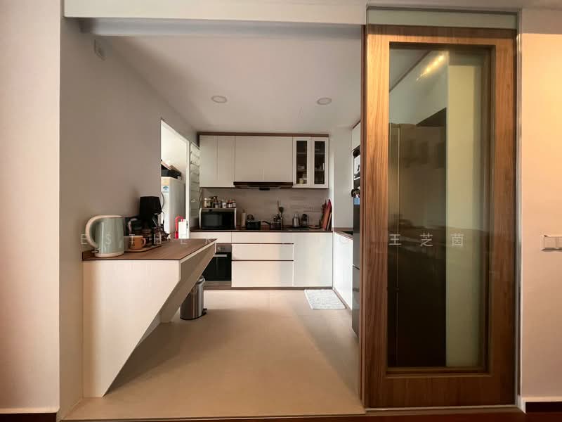 The Interlace, 206 Depot Road, 2 Bedrooms, 1,066 sqft, Condominium For Sale, by Esther Wang 王芝茵, 500108055 - Kitchen - PropertyGuru.com.sg