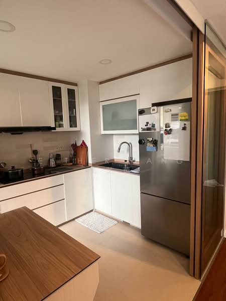 The Interlace, 206 Depot Road, 2 Bedrooms, 1,066 sqft, Condominium For Sale, by Esther Wang 王芝茵, 500108055 - Kitchen - PropertyGuru.com.sg