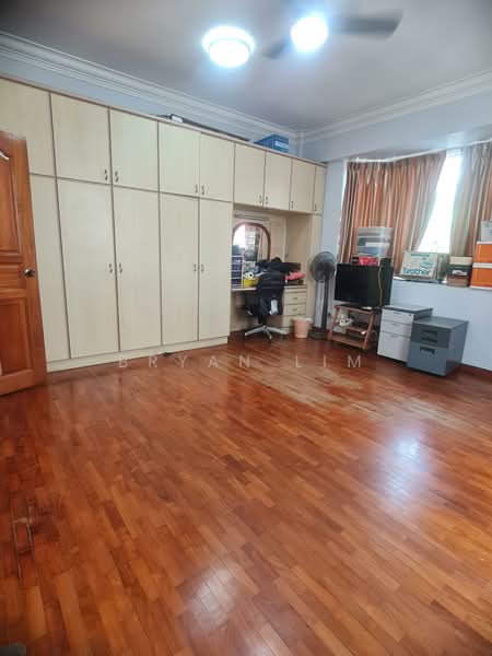 Lorong 104 Changi, , 5 Bedrooms, 3,800 sqft, Corner Terrace For Sale, by Bryan Lim, 500108064 - Bedroom - PropertyGuru.com.sg
