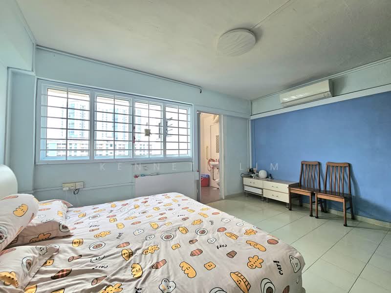 254 Bukit Batok East Avenue 4, 254 Bukit Batok East Avenue 4, 3 Bedrooms, 1,302 sqft, HDB Flat For Sale, by Kenneth Lim, 500108066 - Bedroom - PropertyGuru.com.sg