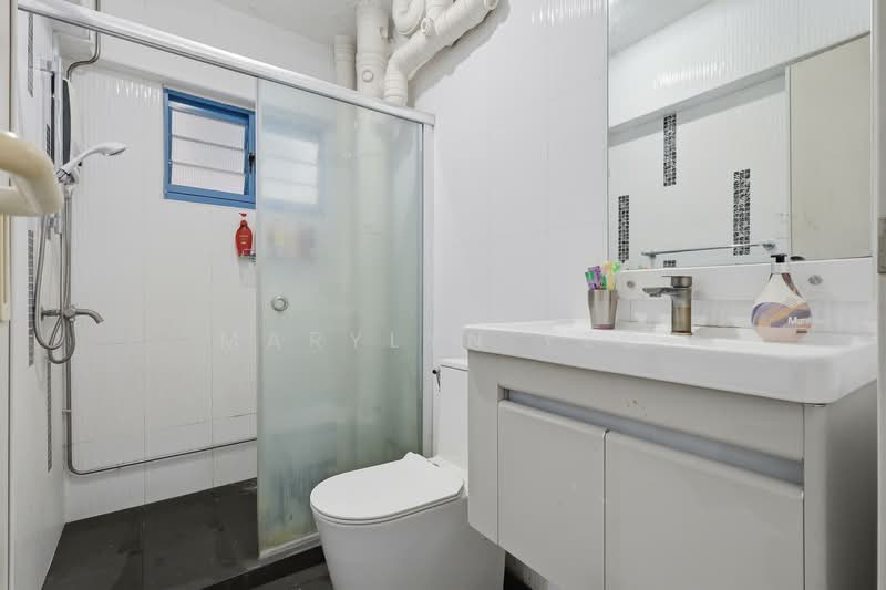 468D Admiralty Drive, 468D Admiralty Drive, 4 Bedrooms, 1,475 sqft, HDB Flat For Sale, by Marylyn Yeo, 500108067 - Bathroom - PropertyGuru.com.sg