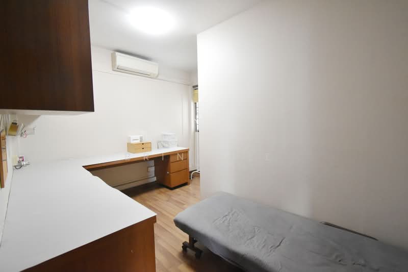 327 Clementi Avenue 5, 327 Clementi Avenue 5, 3 Bedrooms, 92 sqft, HDB Flat For Rent, by Brina Lee, 500108069 - Study - PropertyGuru.com.sg