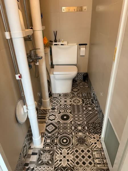 111 Commonwealth Crescent, 111 Commonwealth Crescent, Room Rental, 130 sqft, HDB Flat For Rent, by Dennis Kwok, 500108072 - Bathroom  - PropertyGuru.com.sg