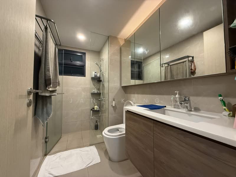 Treasure at Tampines, 49 Tampines Lane, 3 Bedrooms, 1,033 sqft, Condominium For Sale, by Jane Kang, 500108073 - Bathroom - PropertyGuru.com.sg