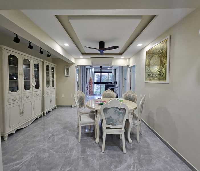 217 Lorong 8 Toa Payoh, 217 Lorong 8 Toa Payoh, 3 Bedrooms, 1,259 sqft, HDB Flat For Sale, by Khairul Jalal, 500108086 - Dining Room - PropertyGuru.com.sg