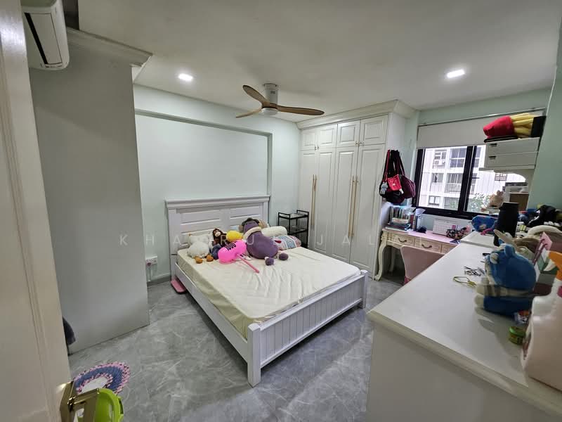 217 Lorong 8 Toa Payoh, 217 Lorong 8 Toa Payoh, 3 Bedrooms, 1,259 sqft, HDB Flat For Sale, by Khairul Jalal, 500108086 - Master Bedroom - PropertyGuru.com.sg
