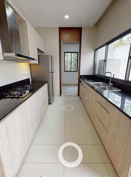 Modern 3 Storey Detached with Lift, walk to Sixth Ave MRT!, , 5 Bedrooms, 6,000 sqft, Detached House For Rent, by Lindy Lee, 500108089 - Kitchen - PropertyGuru.com.sg