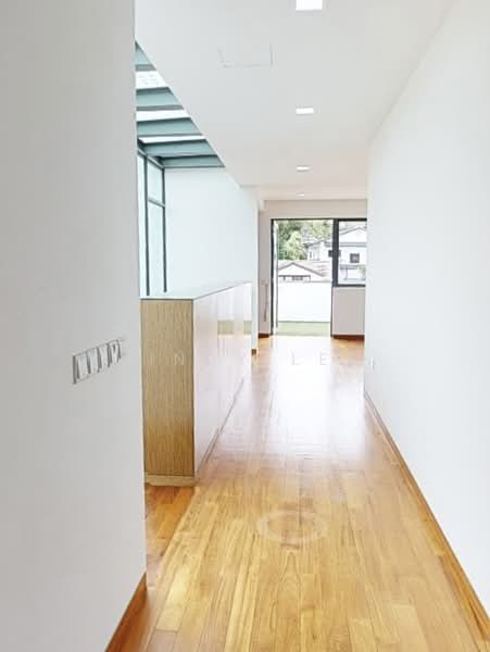 Modern 3 Storey Detached with Lift, walk to Sixth Ave MRT!, , 5 Bedrooms, 6,000 sqft, Detached House For Rent, by Lindy Lee, 500108089 - Corridor - PropertyGuru.com.sg