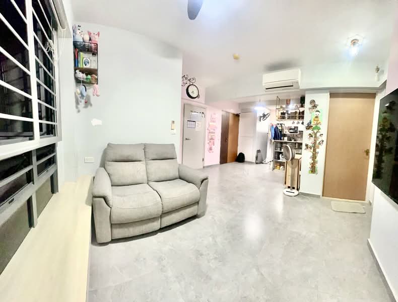 96 Dawson Road, 96 Dawson Road, 2 Bedrooms, 678 sqft, HDB Flat For Sale, by Ken Tan, 500108095 - Living Room - PropertyGuru.com.sg